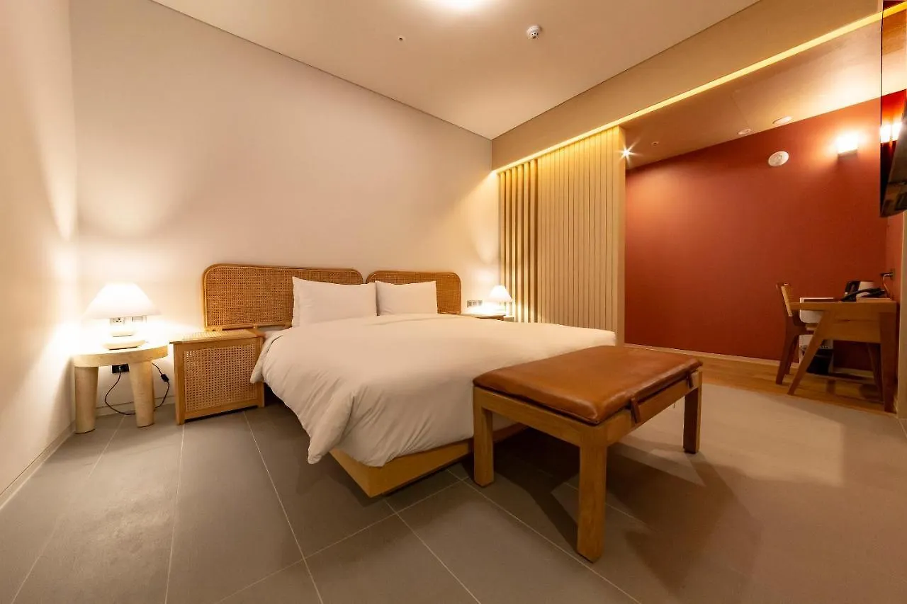 Hound Hotel Haeundae Signature Busan 2*,  South Korea