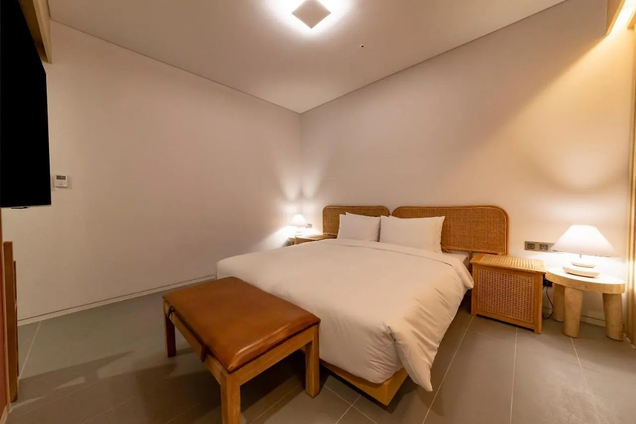 Hound Hotel Haeundae Signature Busan