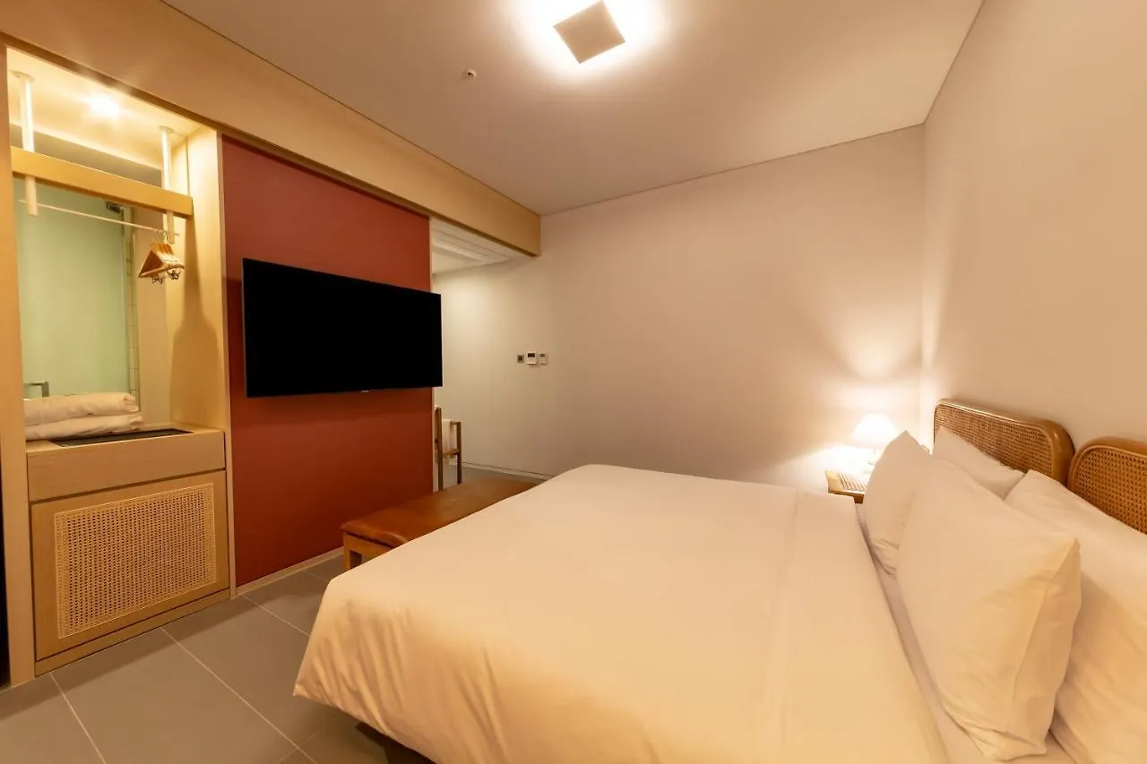 Hound Hotel Haeundae Signature Busan