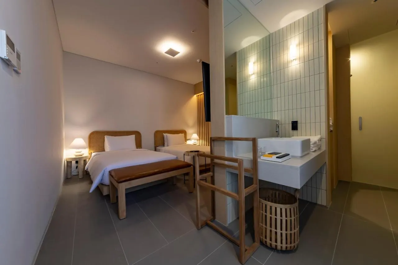Hound Hotel Haeundae Signature Busan 2*,  South Korea