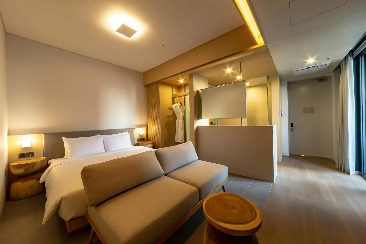 Hound Hotel Haeundae Signature Busan