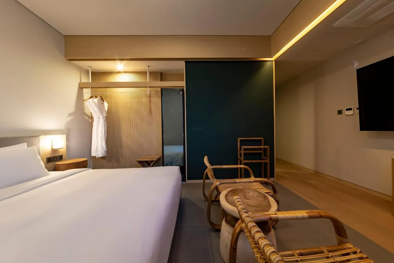 Hound Hotel Haeundae Signature Busan