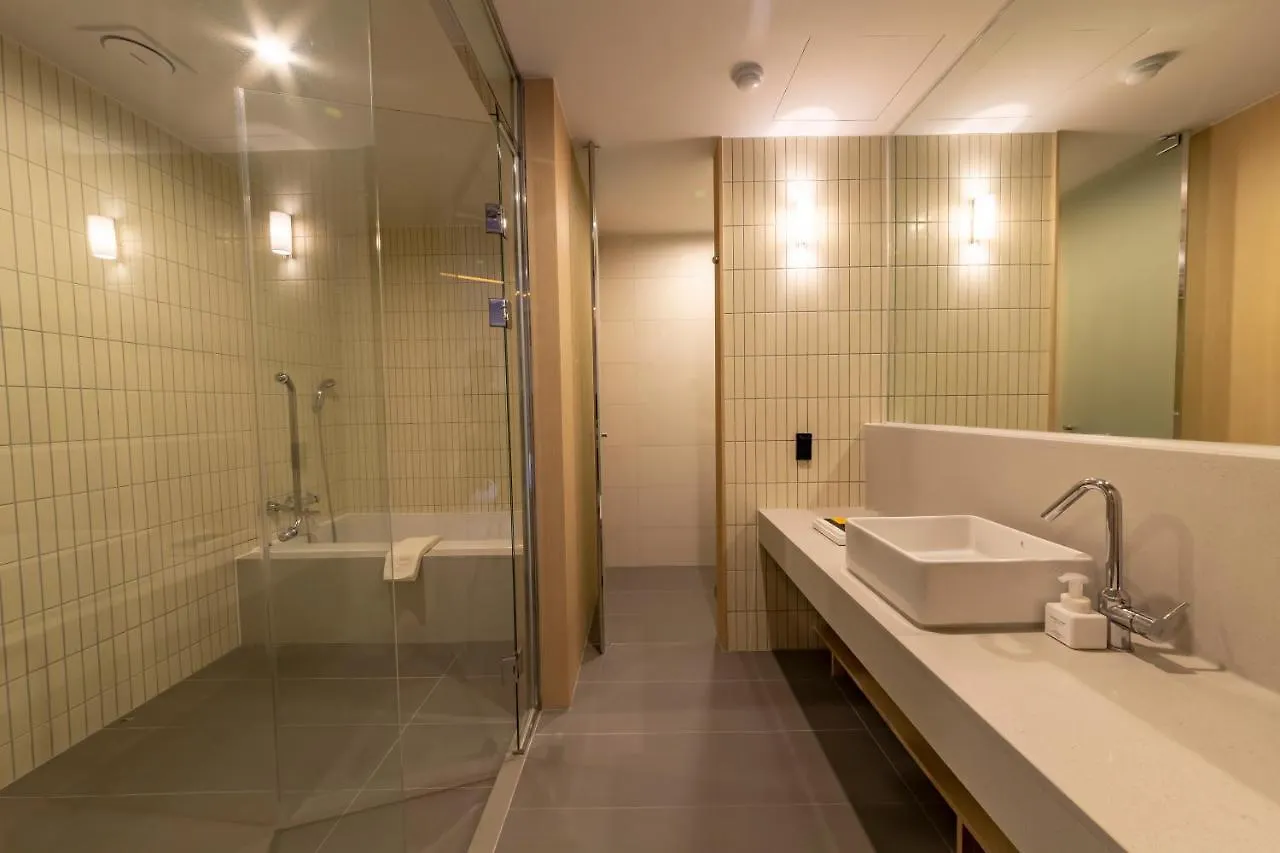 Hound Hotel Haeundae Signature Busan 2*,