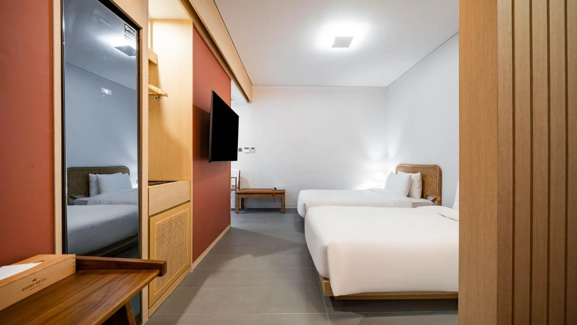 Hound Hotel Haeundae Signature Busan