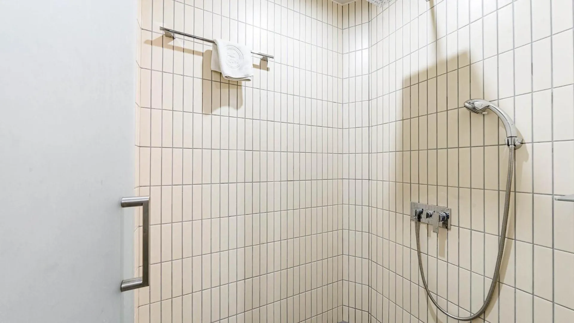 Hound Hotel Haeundae Signature Busan